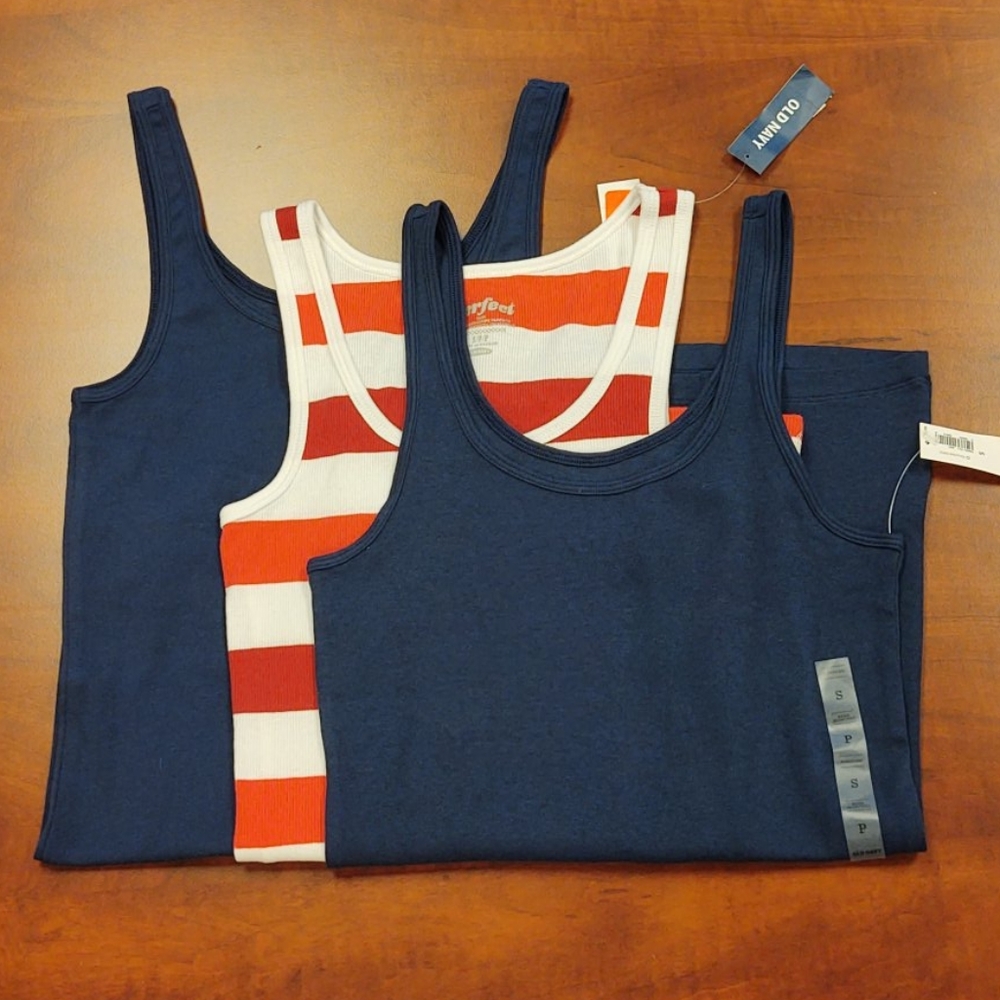 3 Pack Assorted Old Navy Tank Tops S/M NWT
